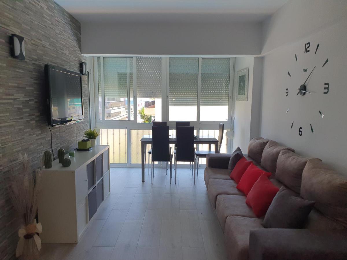 Apartamento Primera Linea De Playa Torremolinos Luaran gambar