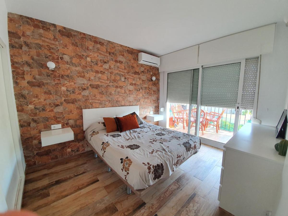 Apartamento Primera Linea De Playa Torremolinos Luaran gambar
