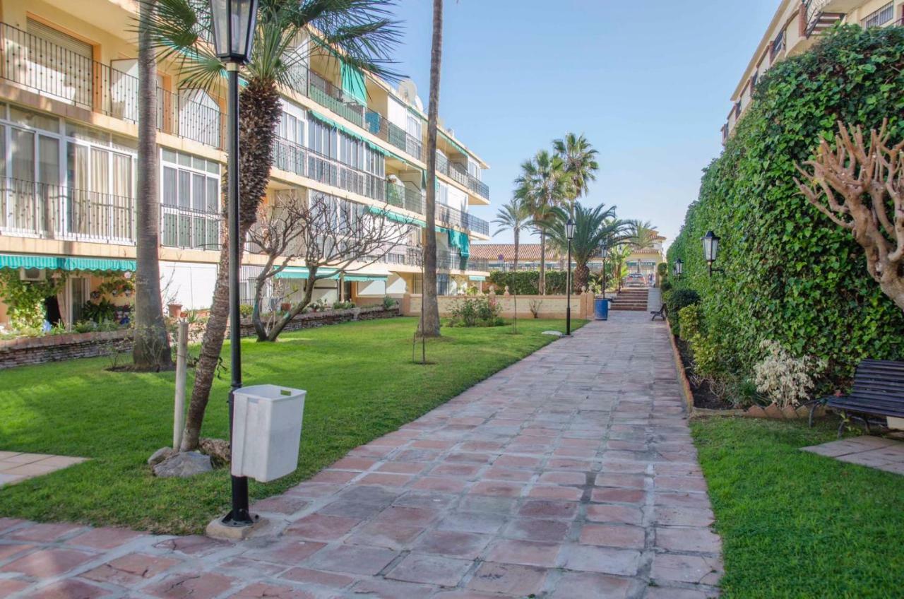 Apartamento Primera Linea De Playa Torremolinos Luaran gambar