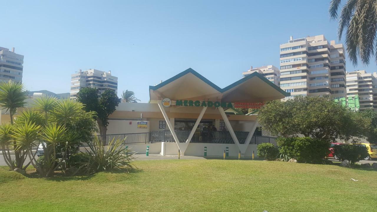 Apartamento Primera Linea De Playa Torremolinos Luaran gambar