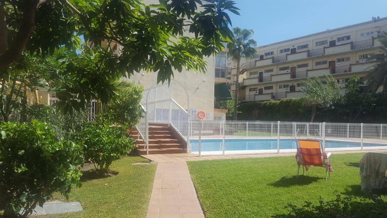 Apartamento Primera Linea De Playa Torremolinos Luaran gambar