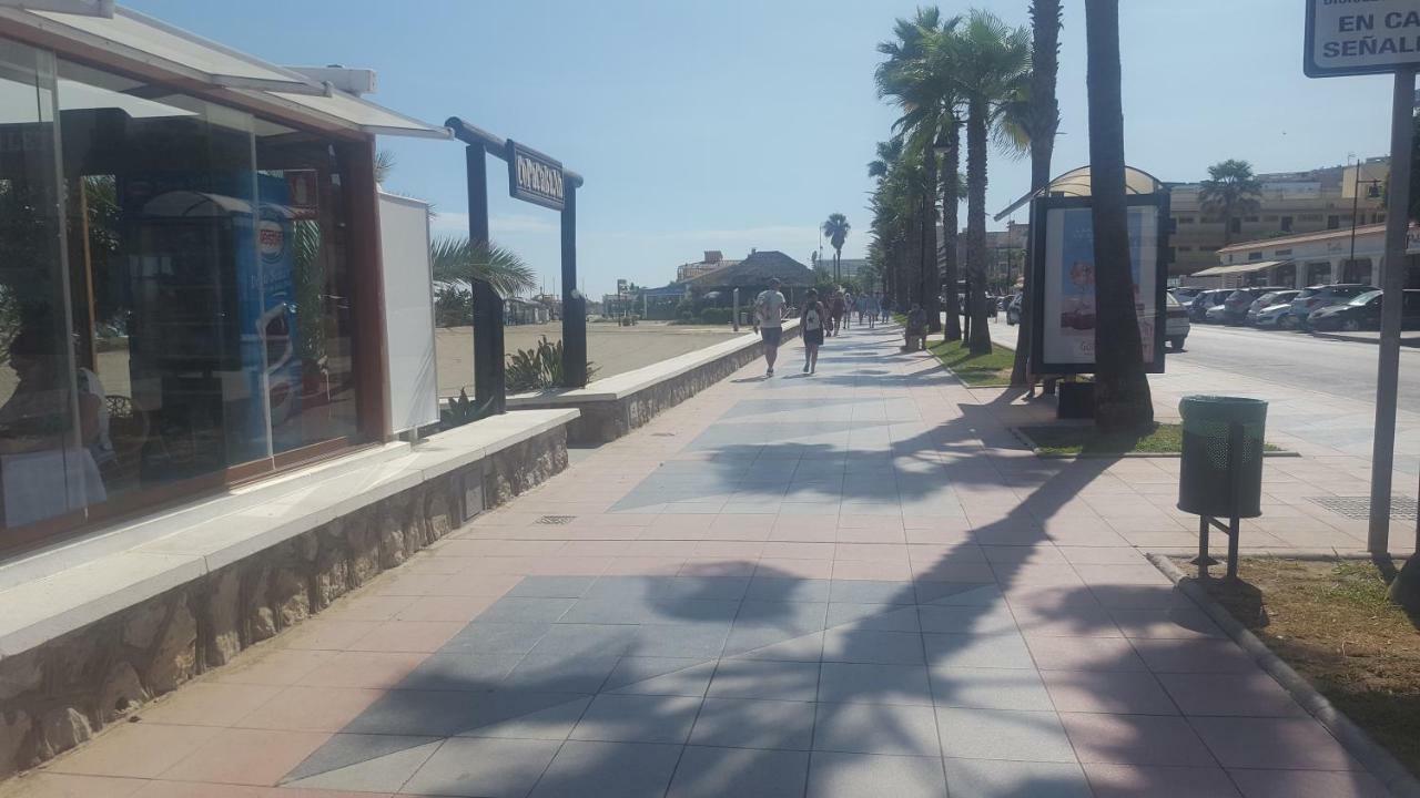 Apartamento Primera Linea De Playa Torremolinos Luaran gambar